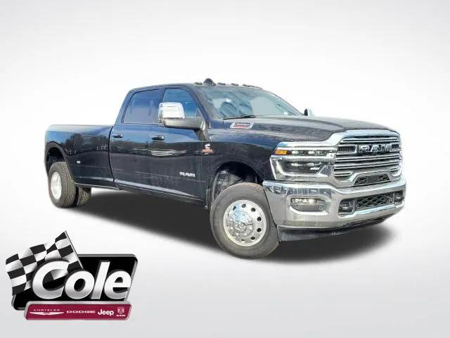 2025 RAM 3500 Laramie Crew Cab 4x4 8 Box