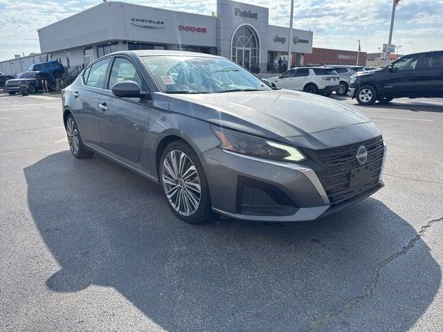 2023 Nissan Altima SL FWD