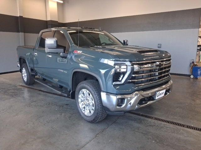 2025 Chevrolet Silverado 2500HD 4WD Crew Cab Standard Bed LTZ