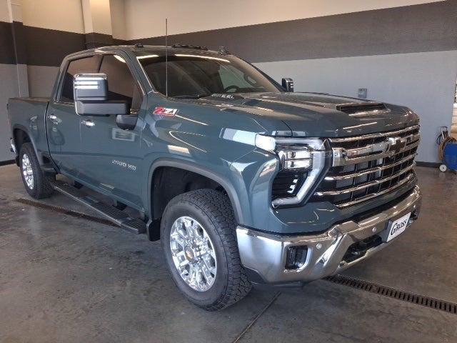 2025 Chevrolet Silverado 2500HD 4WD Crew Cab Standard Bed LTZ