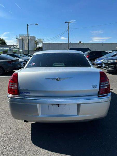 2005 Chrysler 300 300C