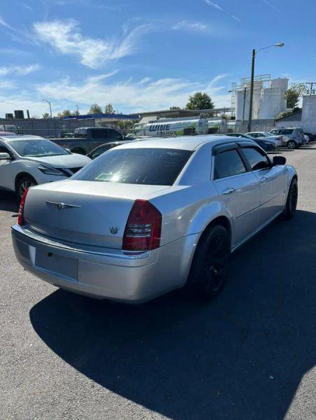 2005 Chrysler 300 300C
