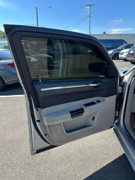 2005 Chrysler 300 300C