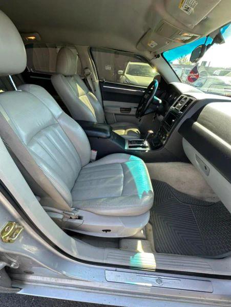 2005 Chrysler 300 300C