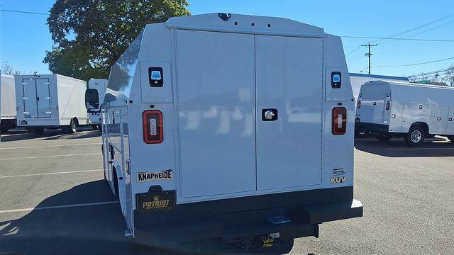 2025 GMC Savana Cutaway Work Van
