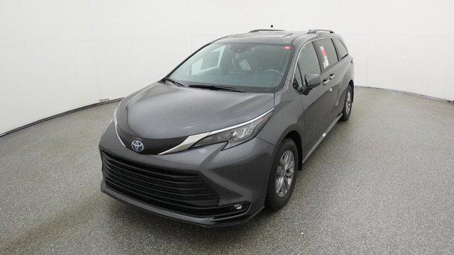 2025 Toyota Sienna XLE