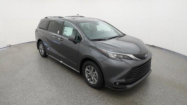 2025 Toyota Sienna XLE