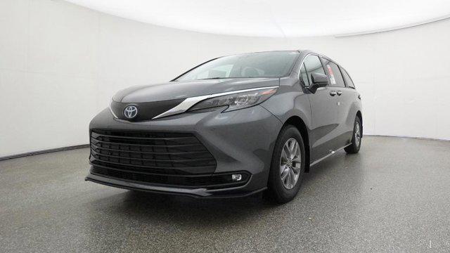 2025 Toyota Sienna XLE