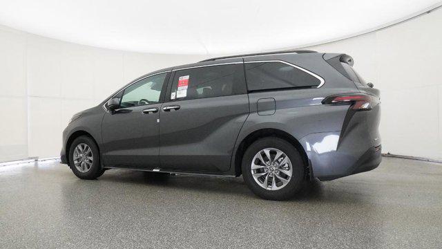 2025 Toyota Sienna XLE