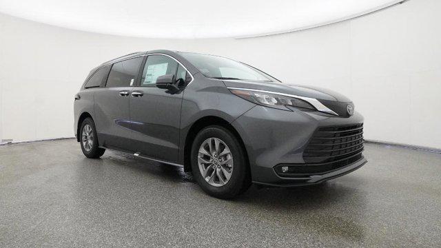2025 Toyota Sienna XLE