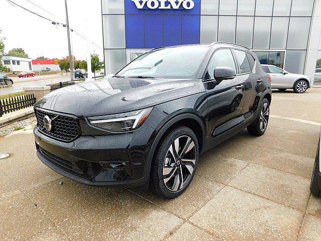 2026 Volvo XC40 B5 Ultra
