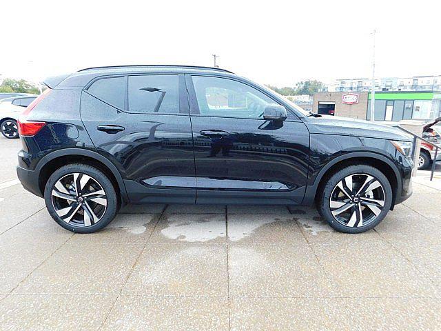 2026 Volvo XC40 B5 Ultra