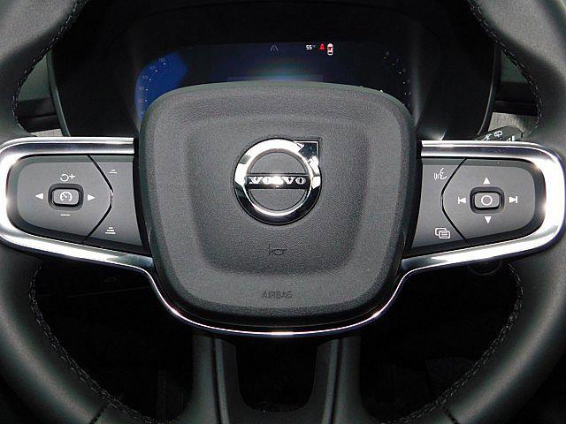 2026 Volvo XC40 B5 Ultra