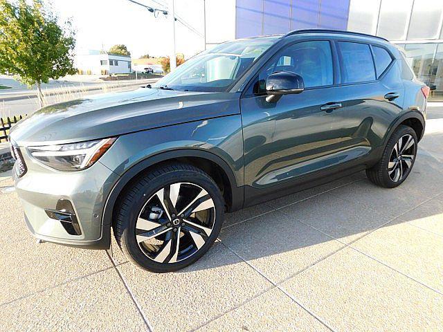2026 Volvo XC40 B5 Ultra