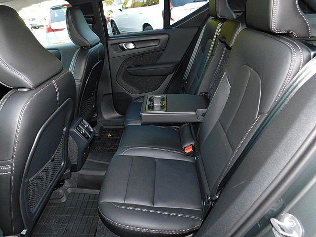 2026 Volvo XC40 B5 Ultra