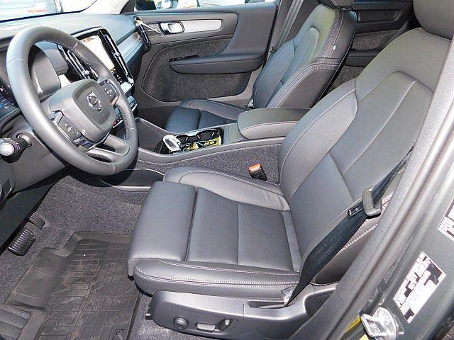 2026 Volvo XC40 B5 Ultra