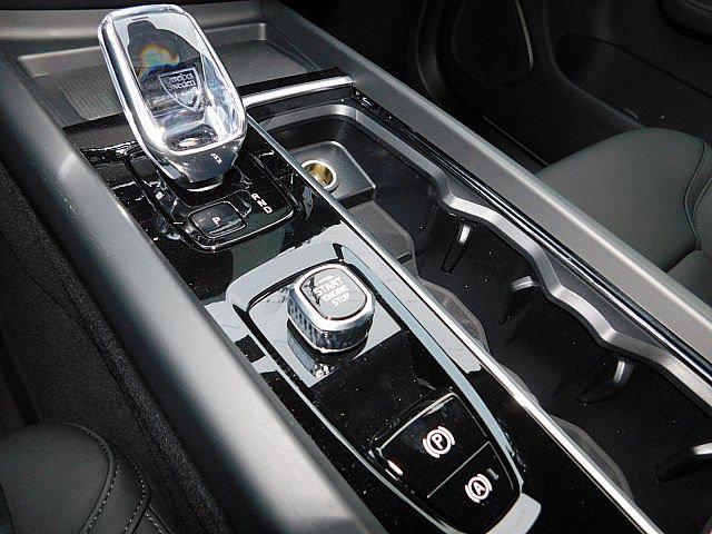 2026 Volvo XC60 Plug-In Hybrid Plus, T8 AWD Electric/Gasoline, Dark