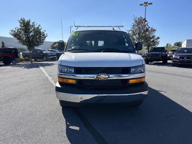 2025 Chevrolet Express Cargo Van RWD 2500 Regular Wheelbase WT