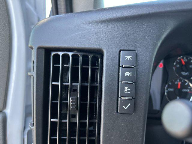 2025 Chevrolet Express Cargo Van RWD 2500 Regular Wheelbase WT
