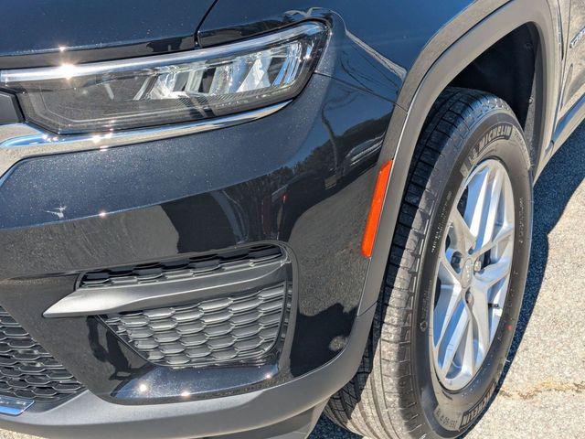 2025 Jeep Grand Cherokee Laredo X 4x2