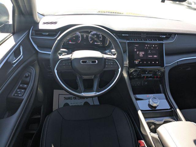 2025 Jeep Grand Cherokee Laredo X 4x2