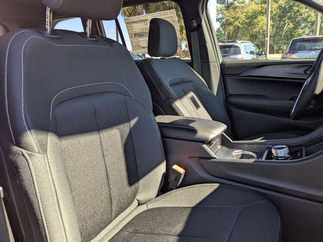 2025 Jeep Grand Cherokee Laredo X 4x2