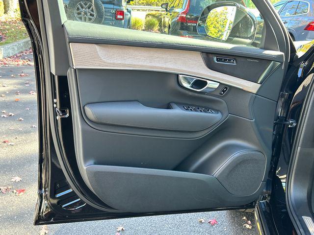 2026 Volvo XC90 Plus, B6 AWD Gas (mild hybrid), Gasoline, Bright, 7 Seats