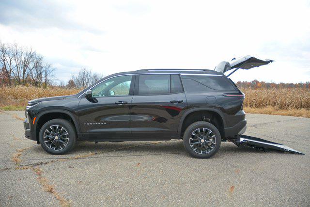 2026 Chevrolet Traverse FWD LT