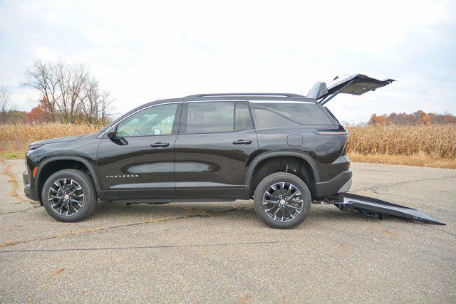 2026 Chevrolet Traverse FWD LT