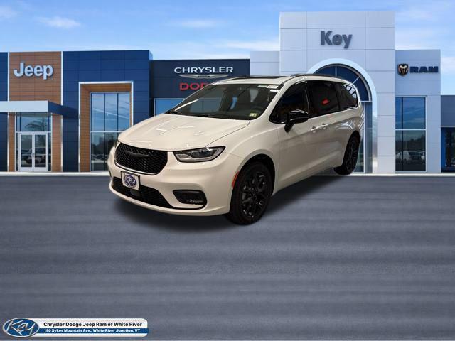 2026 Chrysler Pacifica Limited AWD for sale in White River Junction, VT