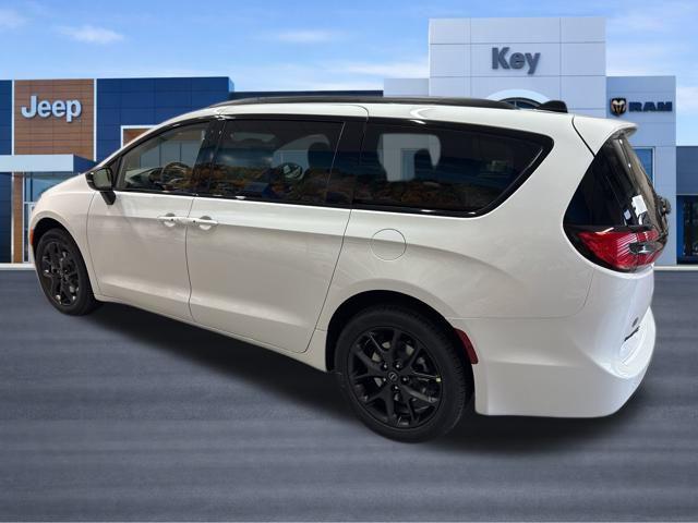2026 Chrysler Pacifica Limited AWD