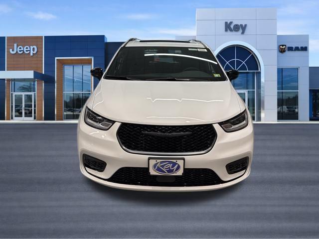 2026 Chrysler Pacifica Limited AWD