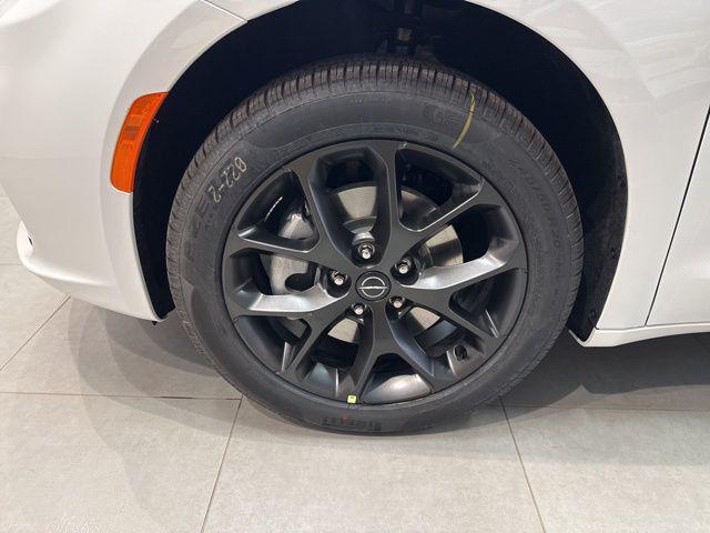 2026 Chrysler Pacifica Limited AWD