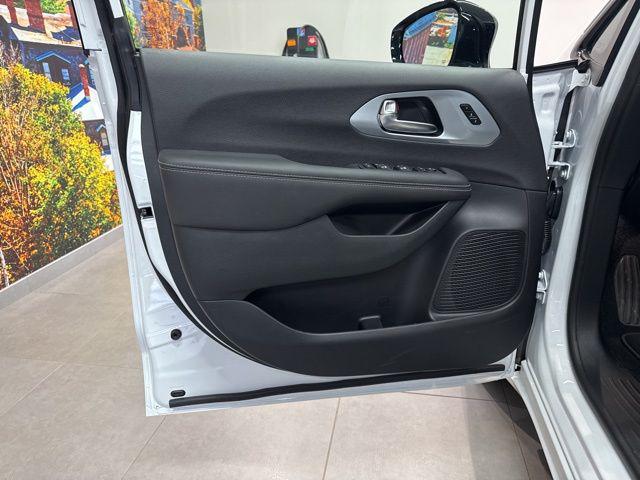 2026 Chrysler Pacifica Limited AWD
