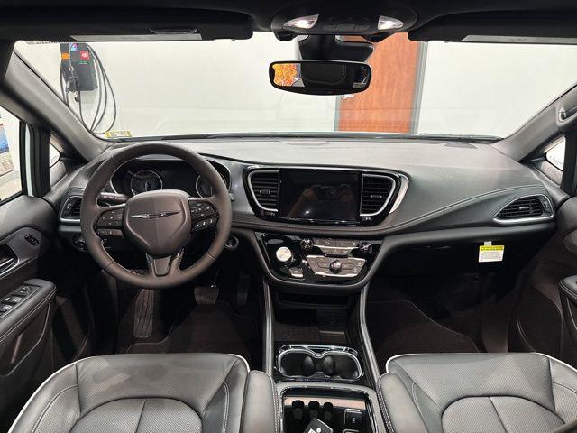 2026 Chrysler Pacifica Limited AWD
