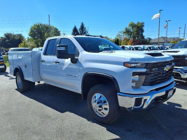 2025 Chevrolet Silverado 3500HD 4WD Double Cab Long Bed Work Truck