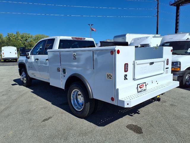 2025 Chevrolet Silverado 3500HD 4WD Double Cab Long Bed Work Truck