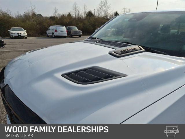 2026 Ram 1500 Express Crew Cab 4x4 5'7" Box