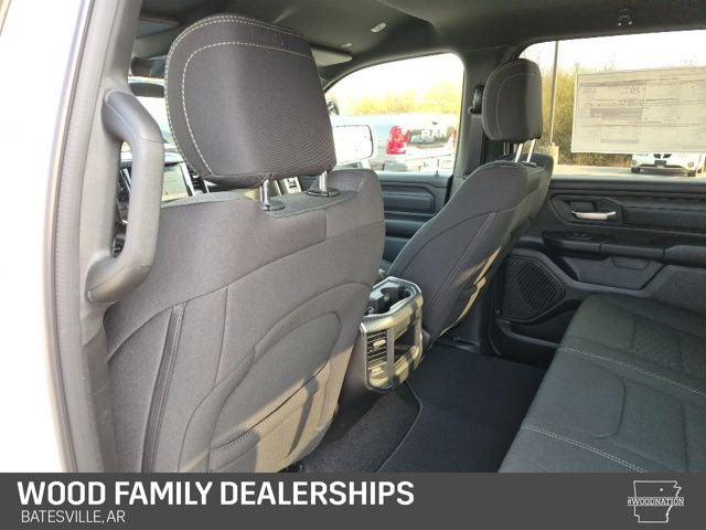 2026 Ram 1500 Express Crew Cab 4x4 5'7" Box