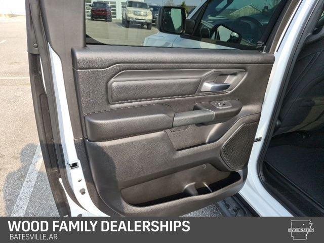 2026 Ram 1500 Express Crew Cab 4x4 5'7" Box