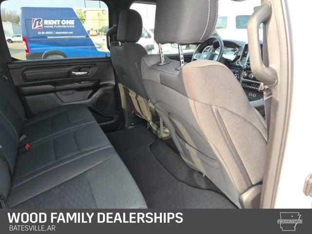 2026 Ram 1500 Express Crew Cab 4x4 5'7" Box