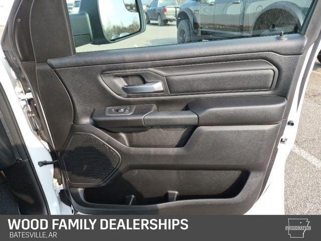 2026 Ram 1500 Express Crew Cab 4x4 5'7" Box