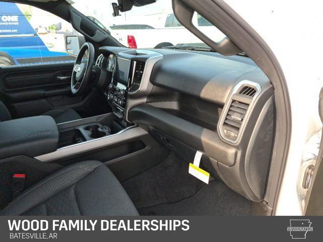 2026 Ram 1500 Express Crew Cab 4x4 5'7" Box