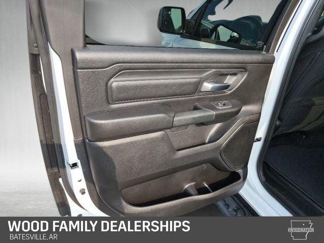 2026 Ram 1500 Express Crew Cab 4x4 5'7" Box