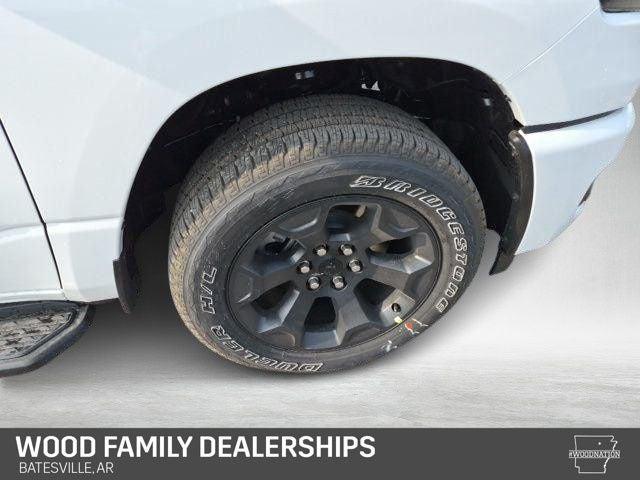2026 Ram 1500 Express Crew Cab 4x4 5'7" Box