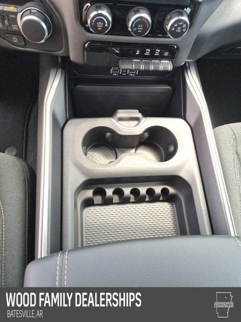 2026 Ram 1500 Express Crew Cab 4x4 57 Box