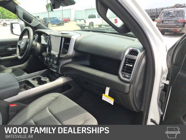 2026 Ram 1500 Express Crew Cab 4x4 57 Box