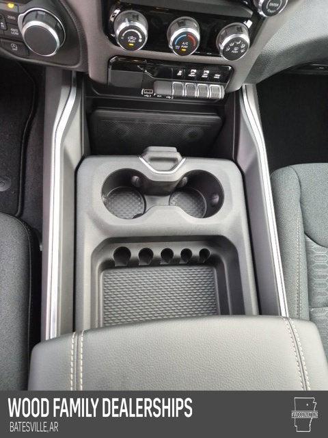 2026 Ram 1500 Express Crew Cab 4x4 57 Box