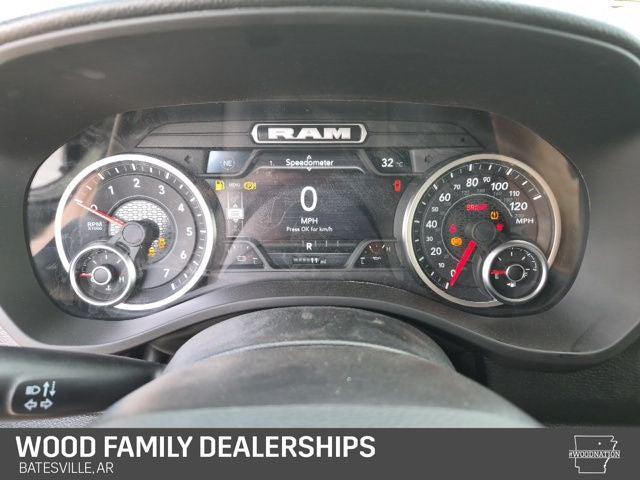 2026 Ram 1500 Express Crew Cab 4x4 5'7" Box