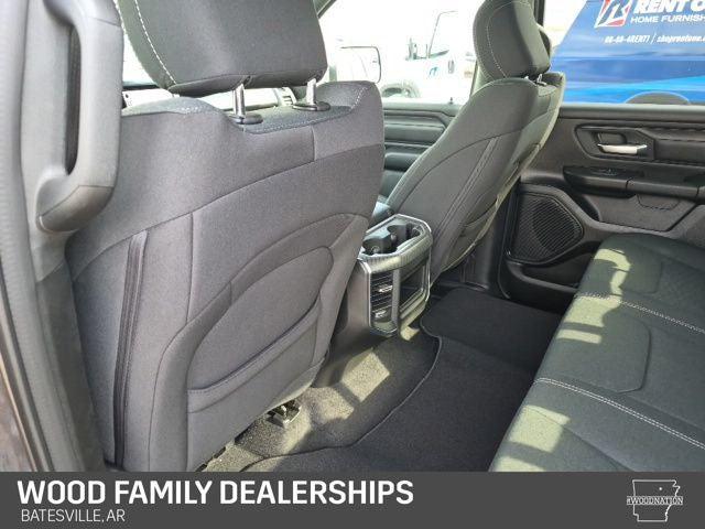 2026 Ram 1500 Express Crew Cab 4x4 5'7" Box